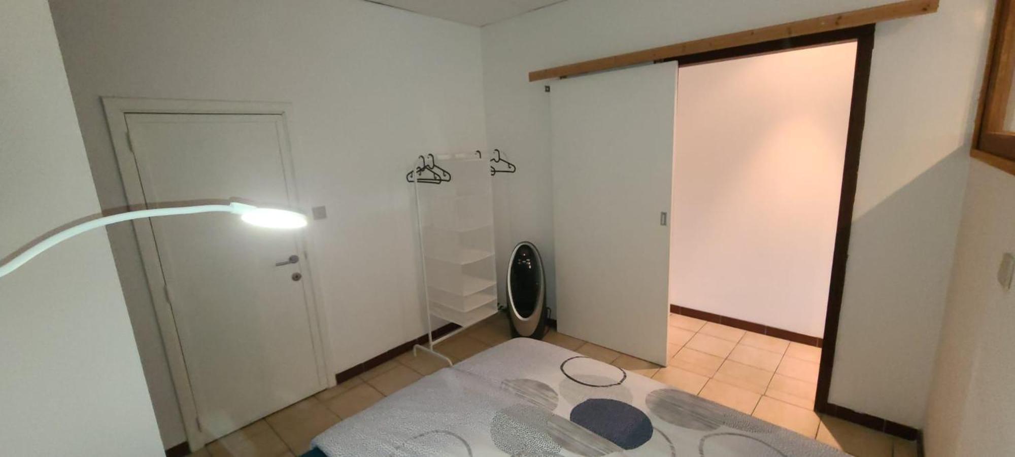 Hebergement Basique Et Fonctionnel Bon Rapport Qualite Prix Apartment Nameche Ngoại thất bức ảnh